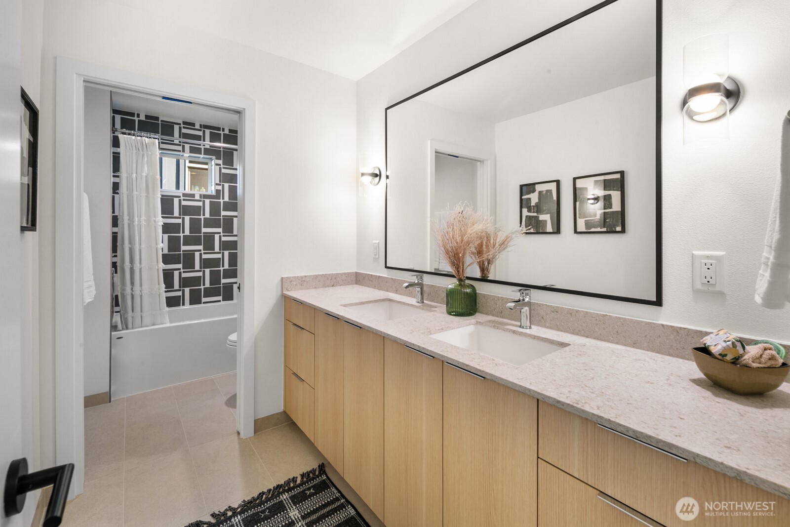 2851 Northwest 70th Street Seattle, WA 98117 - Photo 31 of 38