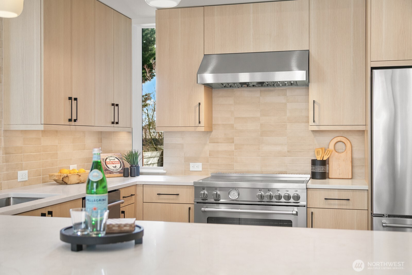 2851 Northwest 70th Street Seattle, WA 98117 - Photo 6 of 38