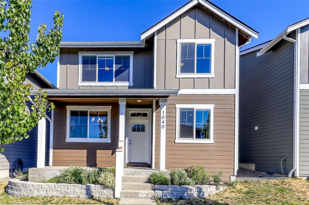 1040 Magnuson Way Bremerton, WA 98310 - Photo 1 of 28 Gallery Image 1