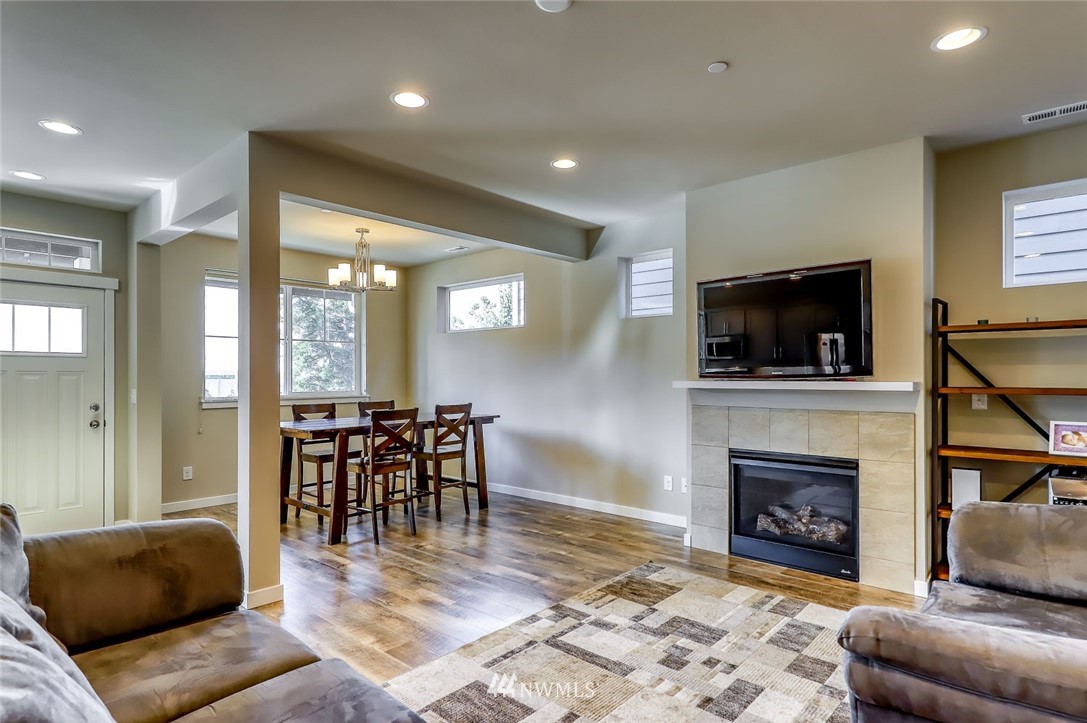 1040 Magnuson Way Bremerton, WA 98310 - Photo 12 of 28 Gallery Image 12