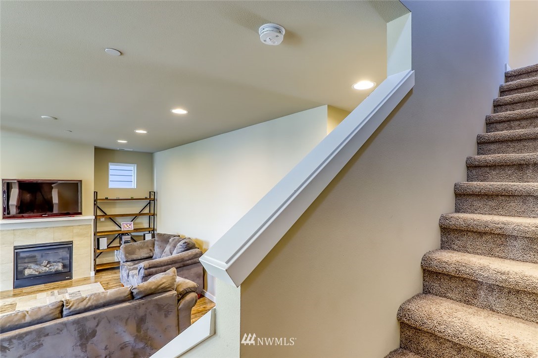1040 Magnuson Way Bremerton, WA 98310 - Photo 14 of 28 Gallery Image 14