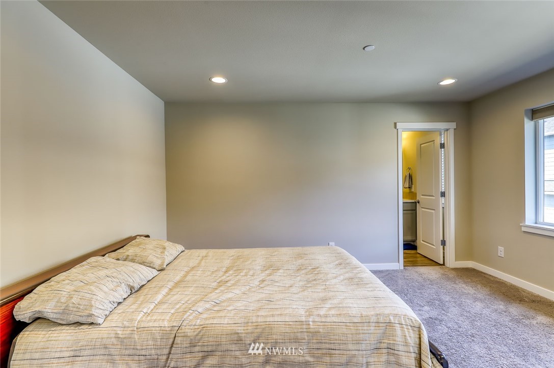 1040 Magnuson Way Bremerton, WA 98310 - Photo 16 of 28 Gallery Image 16