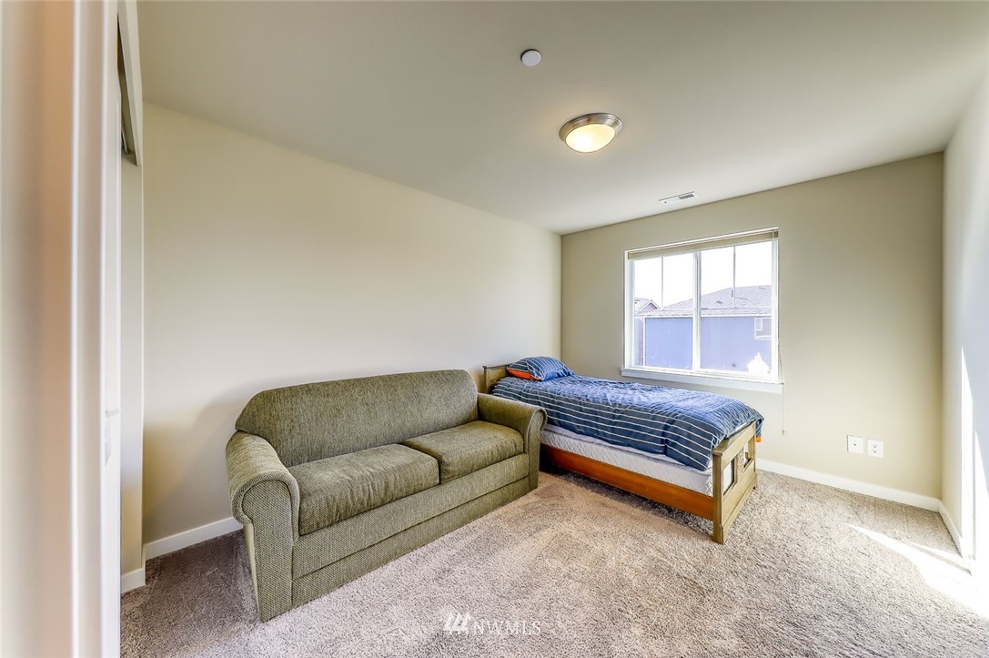 1040 Magnuson Way Bremerton, WA 98310 - Photo 23 of 28 Gallery Image 23