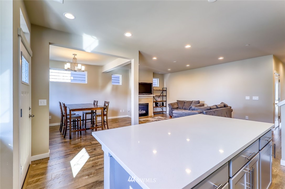 1040 Magnuson Way Bremerton, WA 98310 - Photo 8 of 28 Gallery Image 8