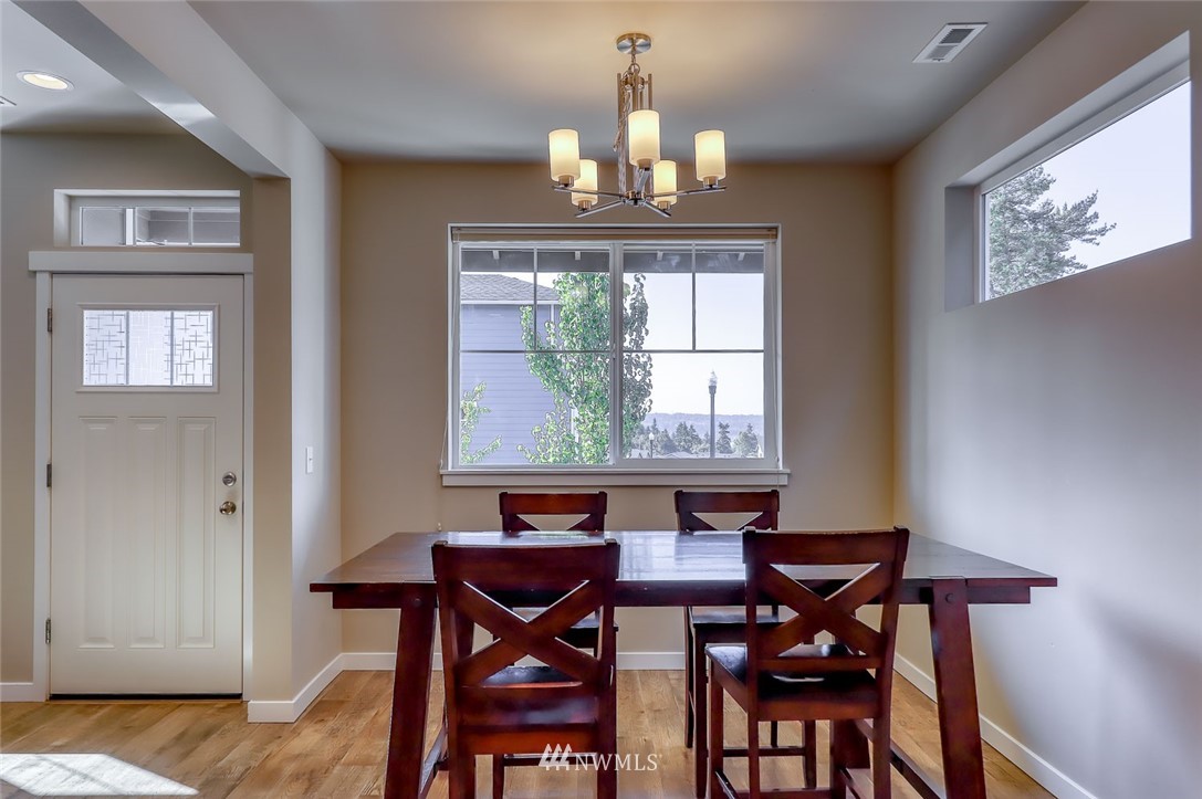 1040 Magnuson Way Bremerton, WA 98310 - Photo 9 of 28 Gallery Image 9