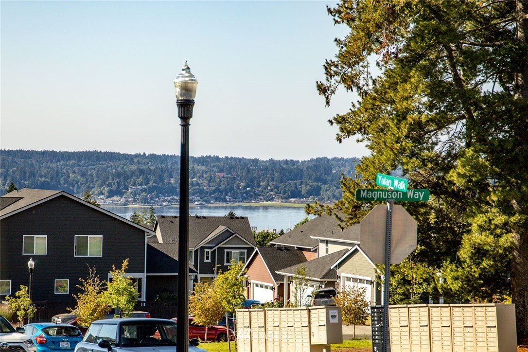 1040 Magnuson Way Bremerton, WA 98310 - Photo 10 of 28 Gallery Image 10