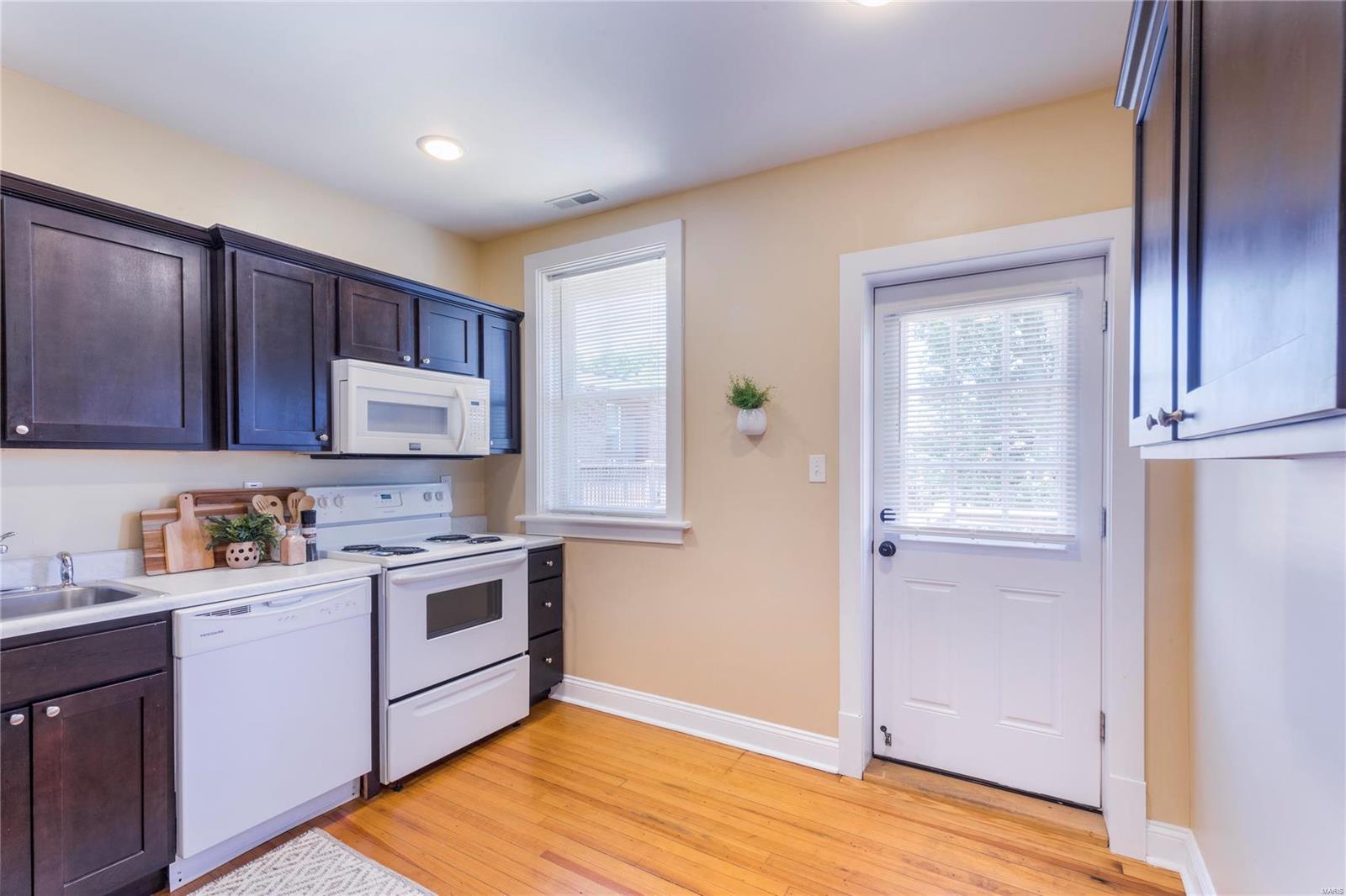 4983 Chippewa Street St. Louis, MO 63109 - Photo 11 of 21