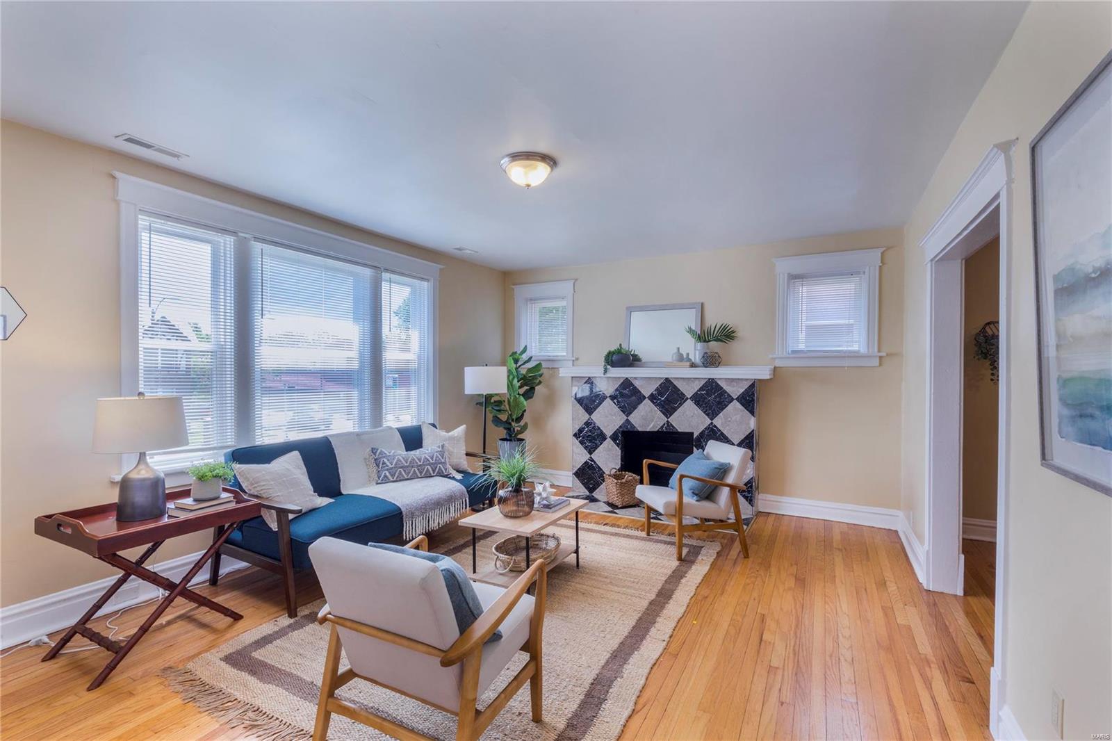 4983 Chippewa Street St. Louis, MO 63109 - Photo 4 of 21