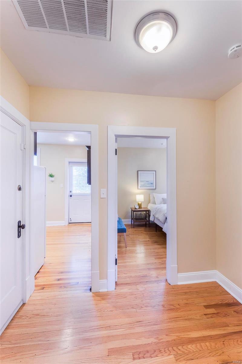 4983 Chippewa Street St. Louis, MO 63109 - Photo 9 of 21