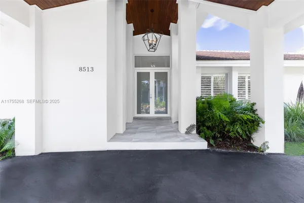 $1,695,000 | 8513 Southwest 169th Terrace, Palmetto Bay, FL 33157