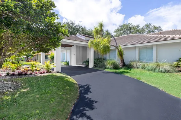 $1,695,000 | 8513 Southwest 169th Terrace, Palmetto Bay, FL 33157