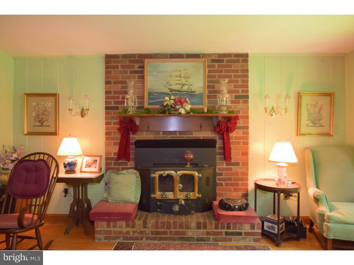 513 Brookwood Road Wayne, PA 19087 - Photo 7 of 24 Living Room