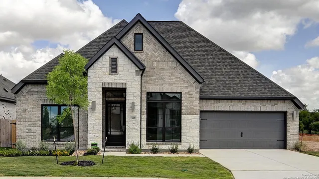 $639,900 | 187 Lacey Oak, Castroville, TX 78009