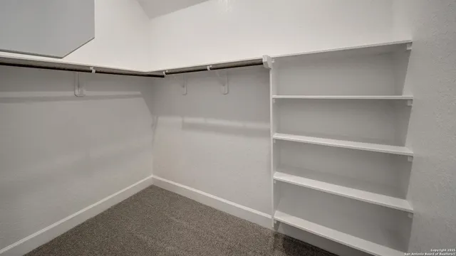 $639,900 | 187 Lacey Oak, Castroville, TX 78009