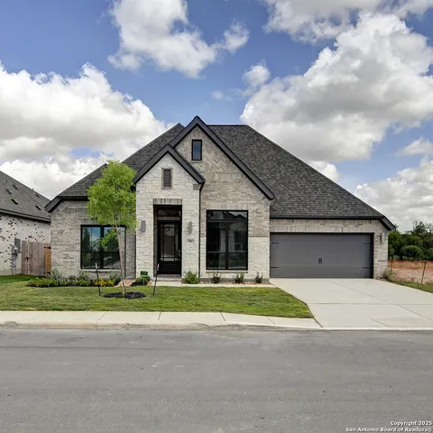 $639,900 | 187 Lacey Oak, Castroville, TX 78009