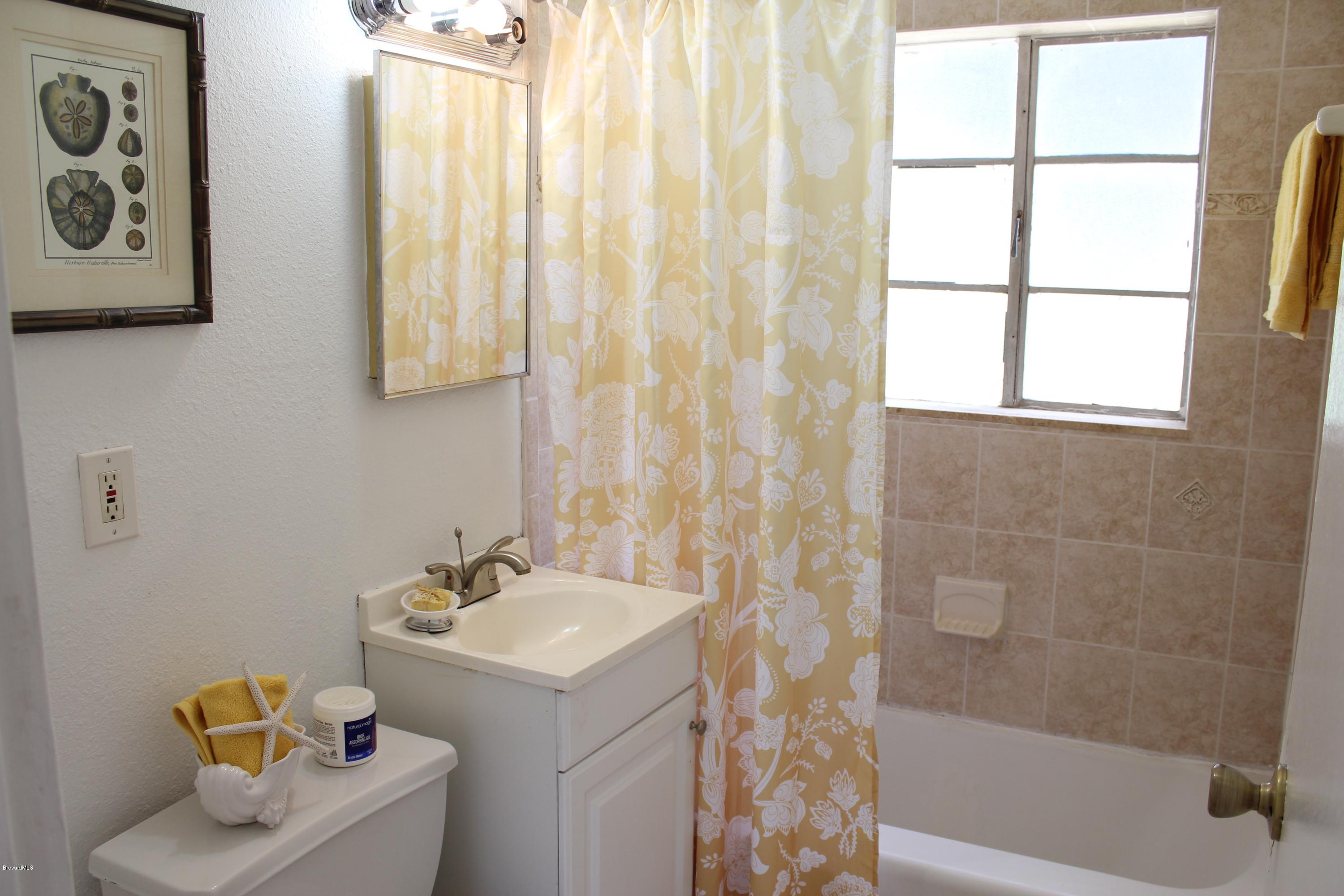 234 Broadview Drive Cocoa, FL 32922 - Photo 2 of 5 bath