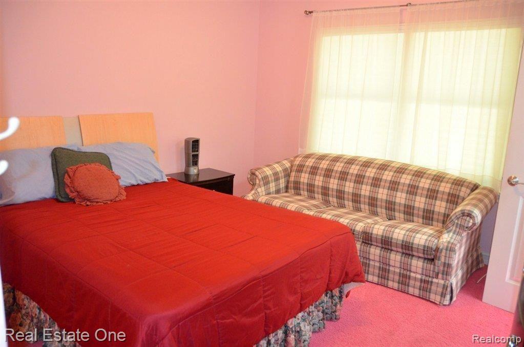 1178 Mill Valley Street Rochester, MI 48306 - Photo 17 of 21 Bedroom three