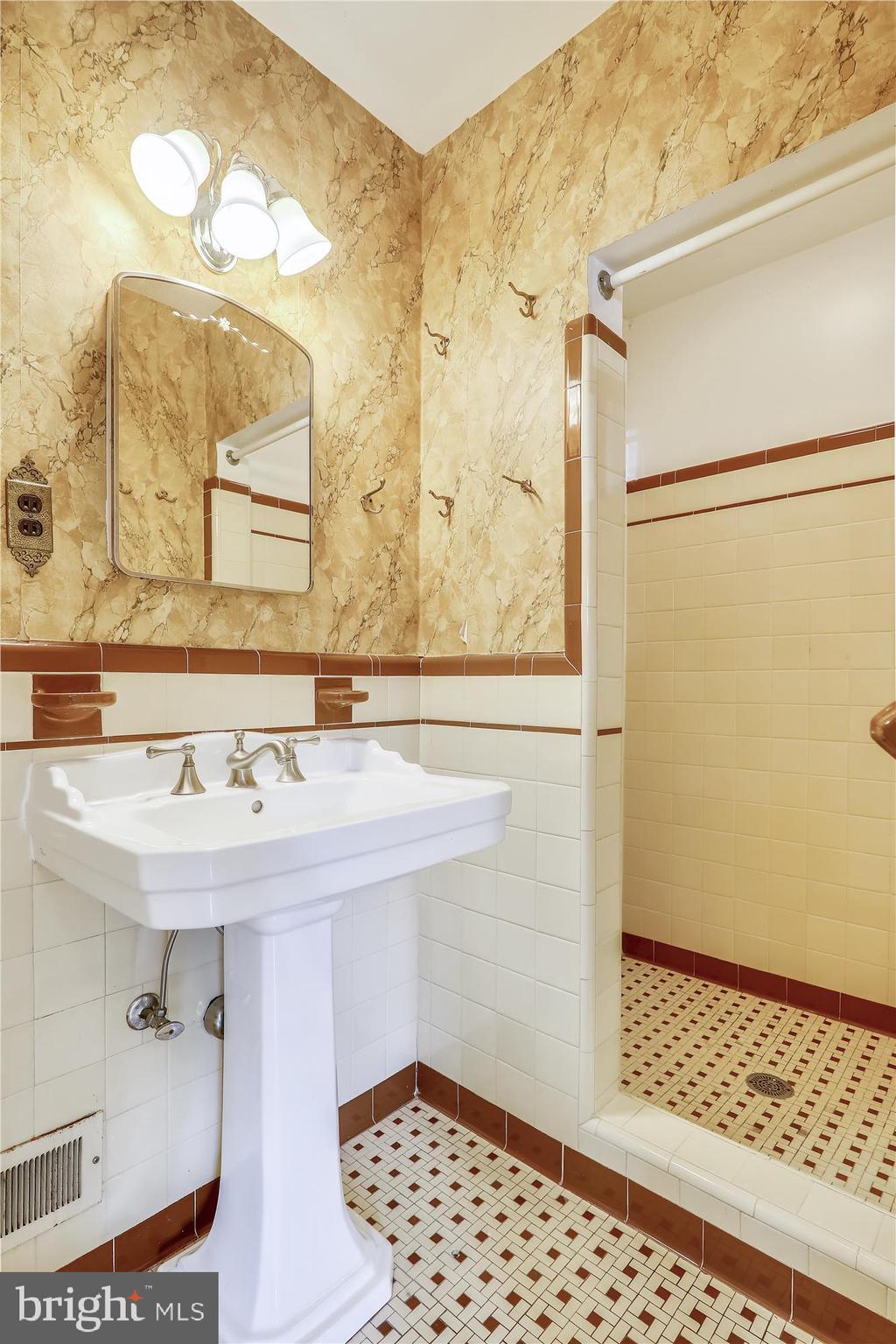 3303 Winnett Road Chevy Chase, MD 20815 - Photo 23 of 54 Gallery Image 23