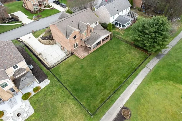 $739,900 | 262 Hickory Heights Drive, Bridgeville, PA 15017