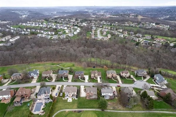 $739,900 | 262 Hickory Heights Drive, Bridgeville, PA 15017