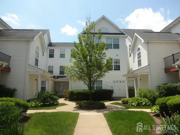 $2,950 | 813 Plymouth Road, North Brunswick, NJ 08902