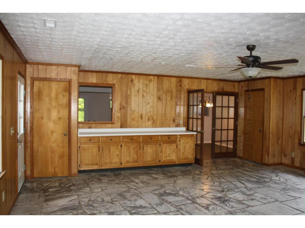 227 Dogwood Acres Road Hampton, TN 37658 - Photo 8 of 23 family room
