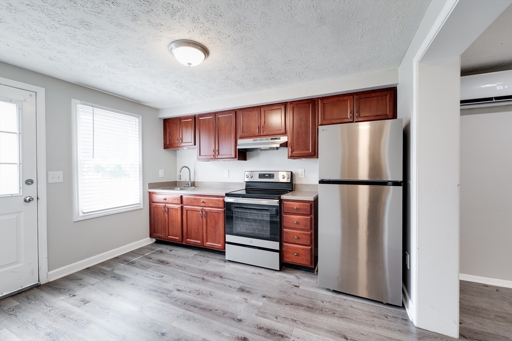 30 Clayton Street, Unit F Springfield, MA 01107 - Photo 5 of 17
