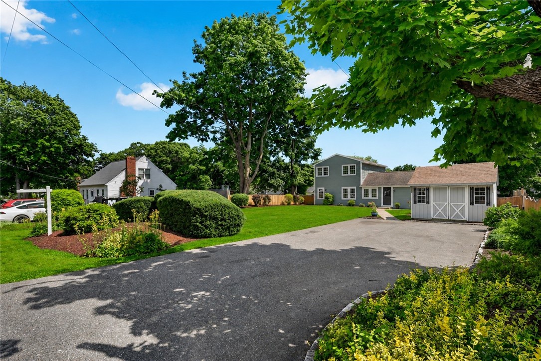 52 Pleasant View Road Warwick, RI 02888 - Photo 4 of 47