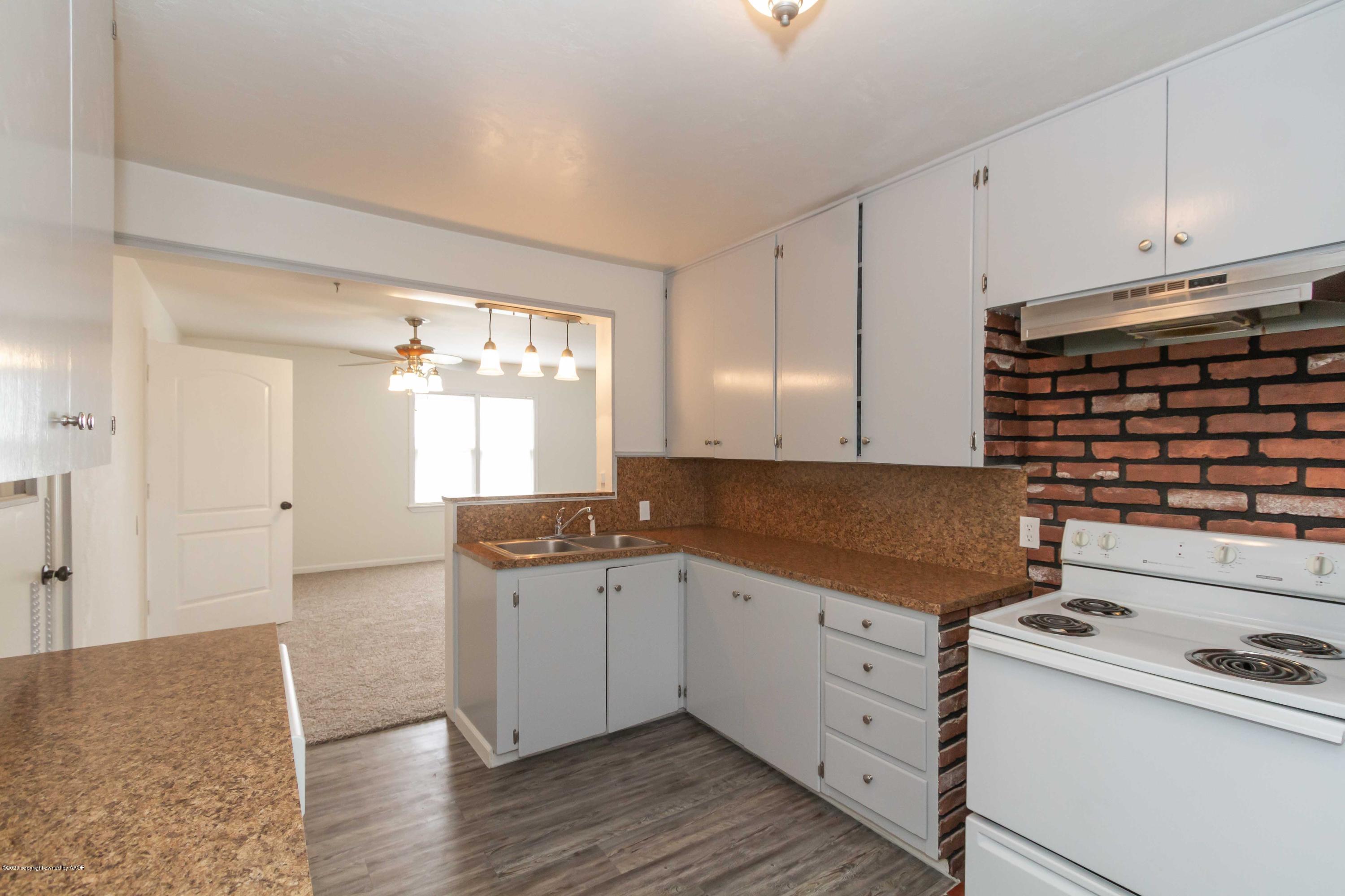 4111 South Lipscomb Street Amarillo, TX 79110 - Photo 25 of 26 KITCHEN VIEW 3