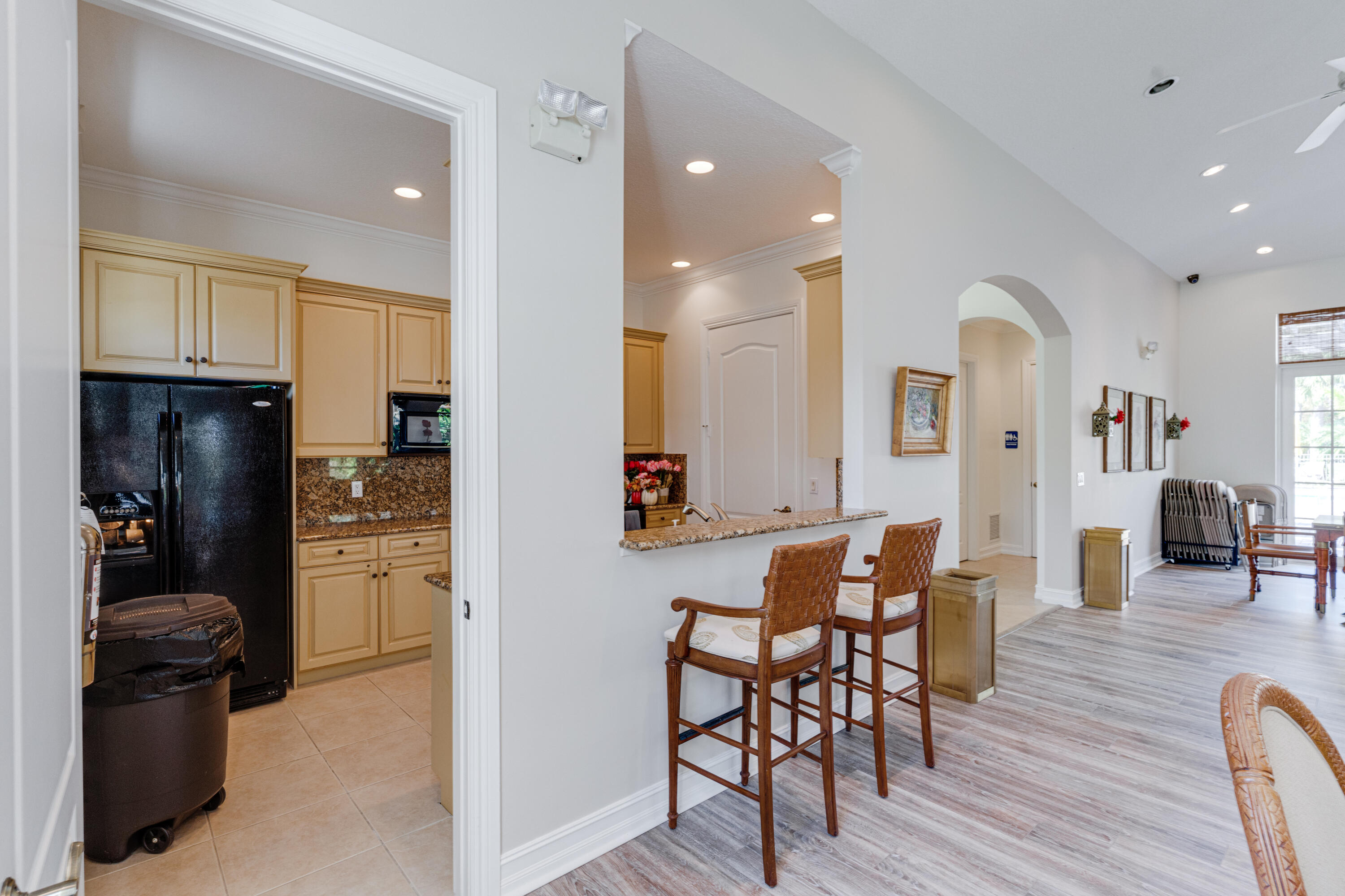 2005 Bridgepointe Circle, Unit 98 Vero Beach, FL 32967 - Photo 41 of 44 CMMEDIA-4