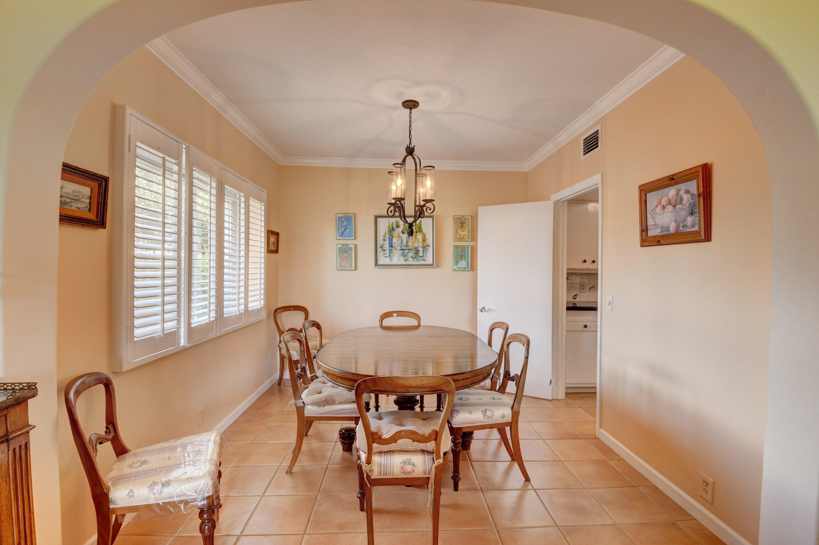 200 Little Club Road, Unit 1 Gulf Stream, FL 33483 - Photo 11 of 41 DINING AREA