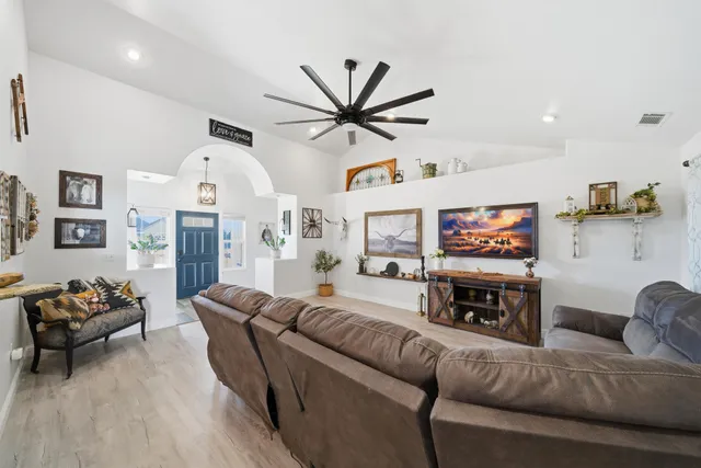 $650,000 | 17310 Marianas Way, Cottonwood, CA 96022