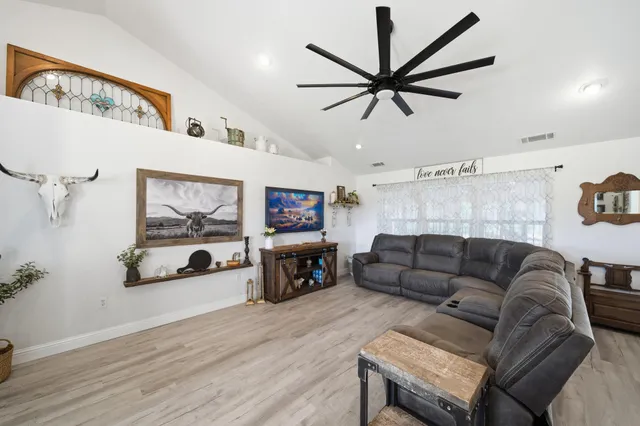 $650,000 | 17310 Marianas Way, Cottonwood, CA 96022