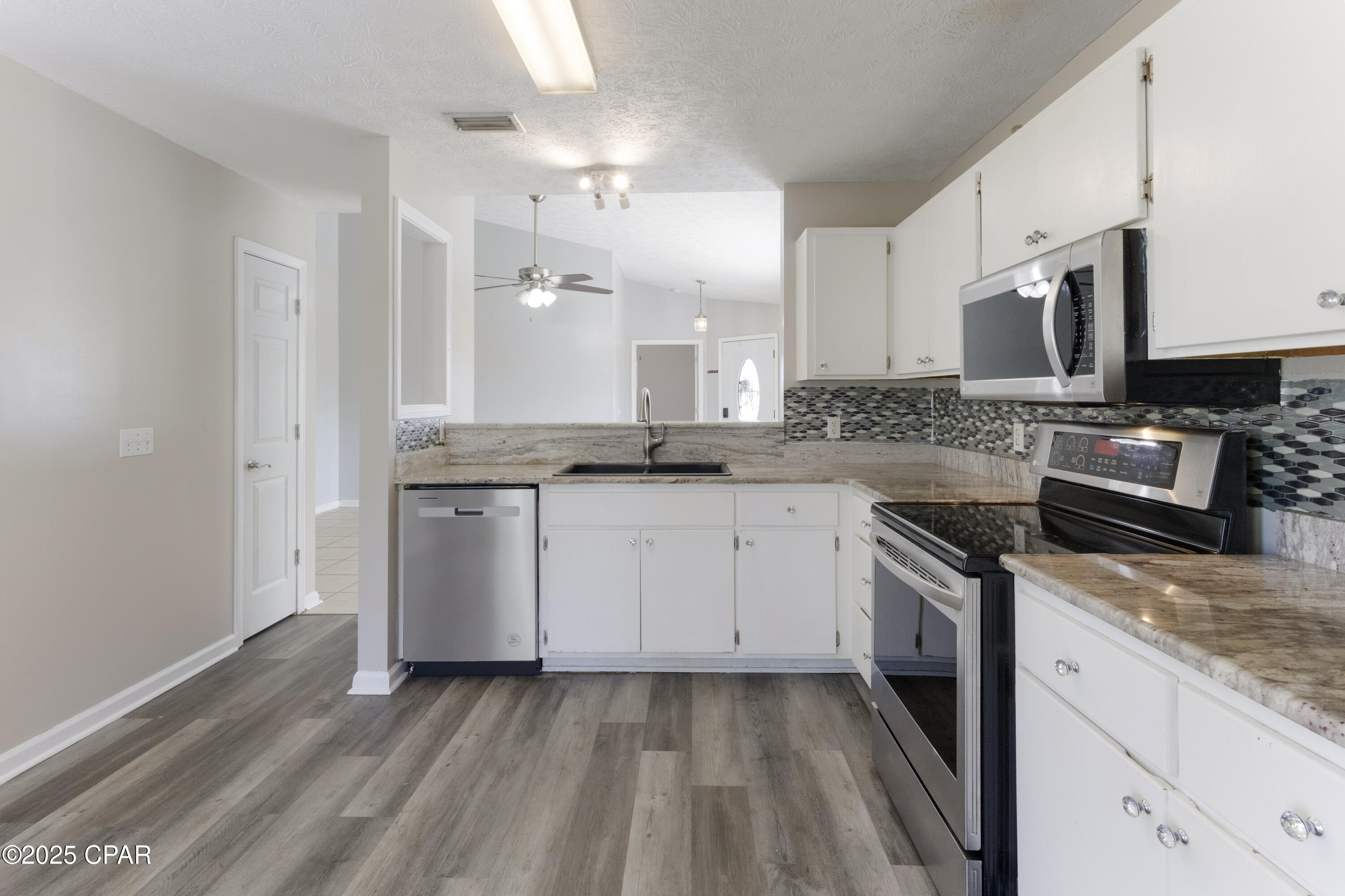 8140 Campflowers Road Youngstown, FL 32466 - Photo 5 of 22