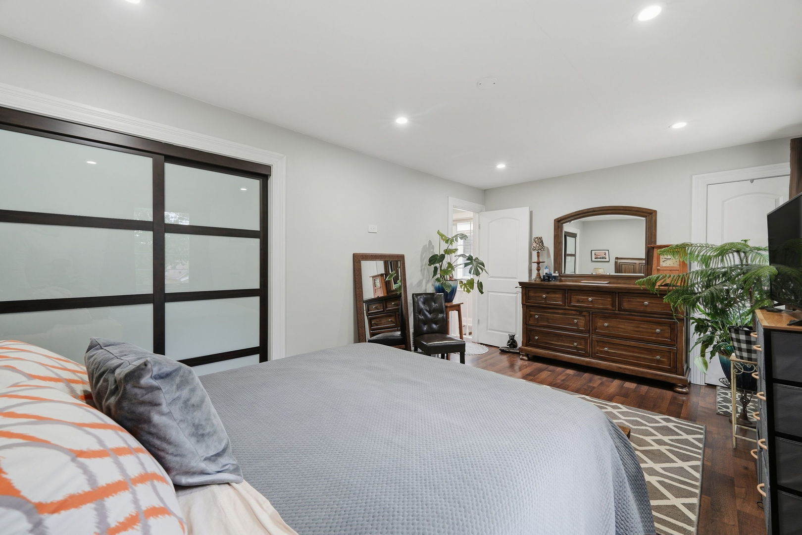 5046 North Rutherford Avenue Chicago, IL 60656 - Photo 17 of 42 Gallery Image 17