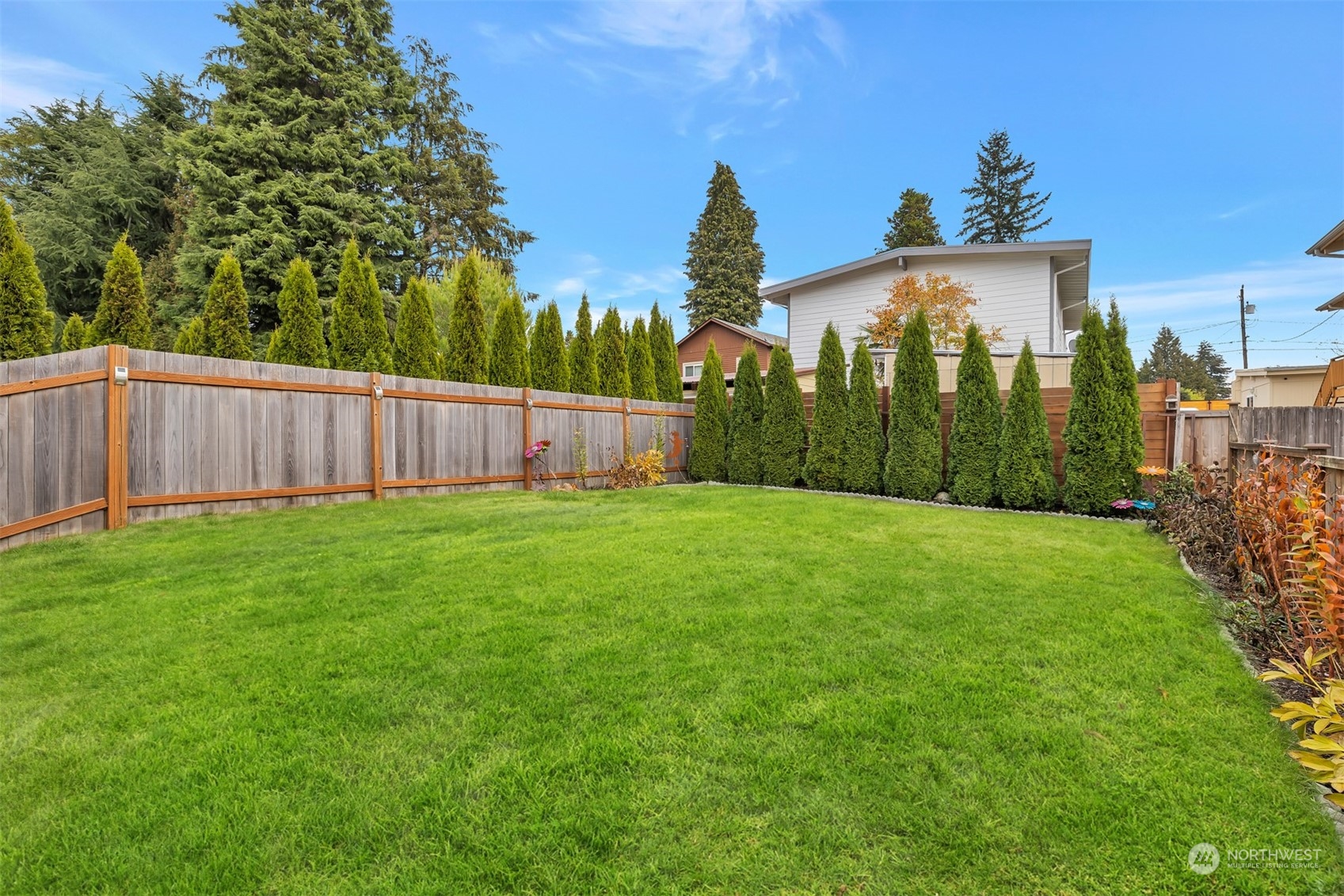 13508 6th Avenue Southwest Burien, WA 98146 - Photo 36 of 39 a view of a back yard