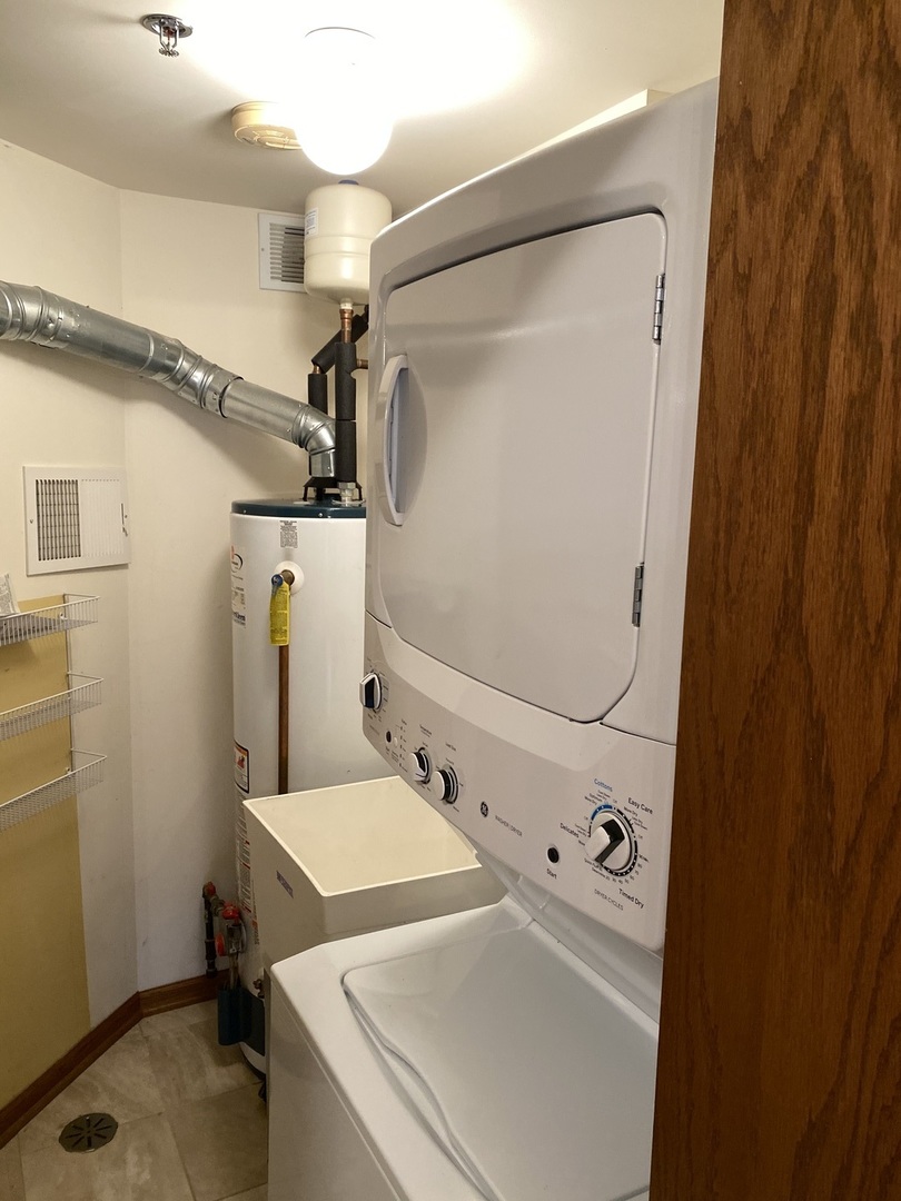 2321 183rd Street, Unit 101 Homewood, IL 60430 - Photo 20 of 27 a utility room with dryer and washer
