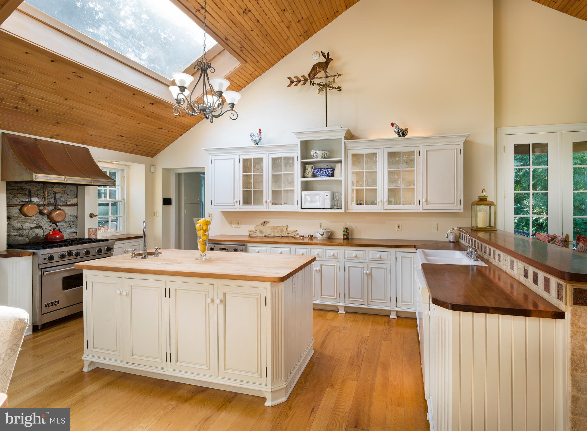 860 Mt Moro Road Villanova, PA 19085 - Photo 7 of 26