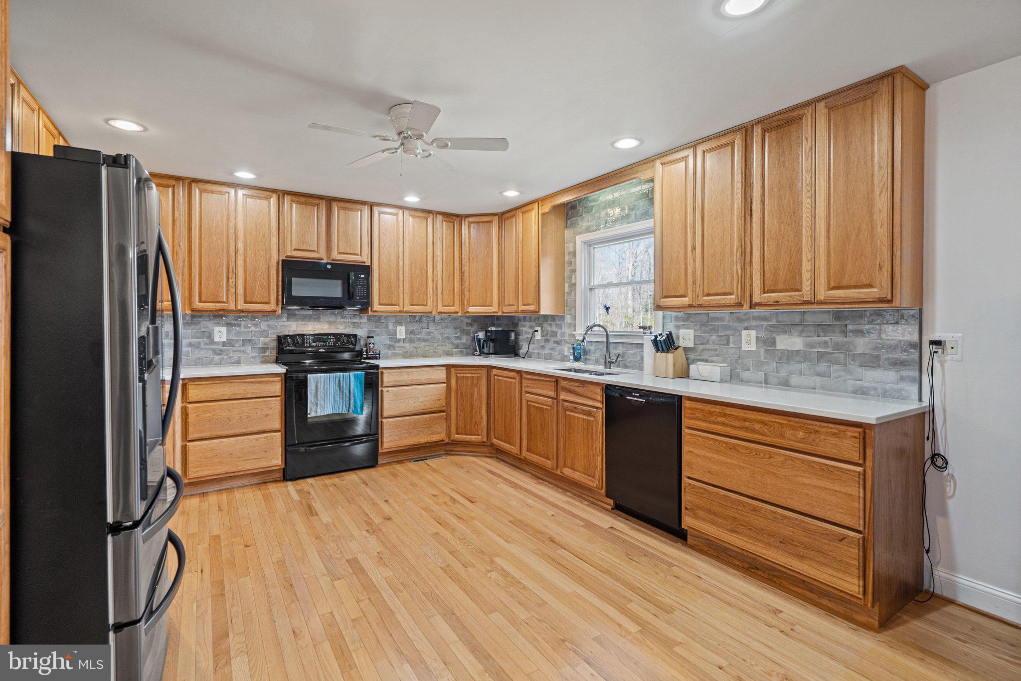 9107 Grasty Gold Mine Road Rhoadesville, VA 22542 - Photo 12 of 54 Kitchen