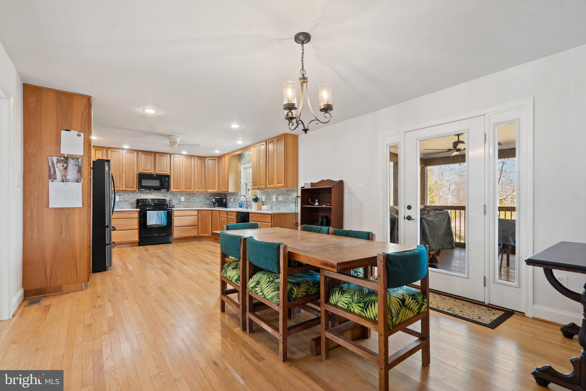 9107 Grasty Gold Mine Road Rhoadesville, VA 22542 - Photo 15 of 54 Dining/ Kitchen