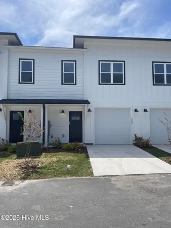 $335,000 | 253 Townhome Lane, Unit 253, Southern Pines, NC 28387