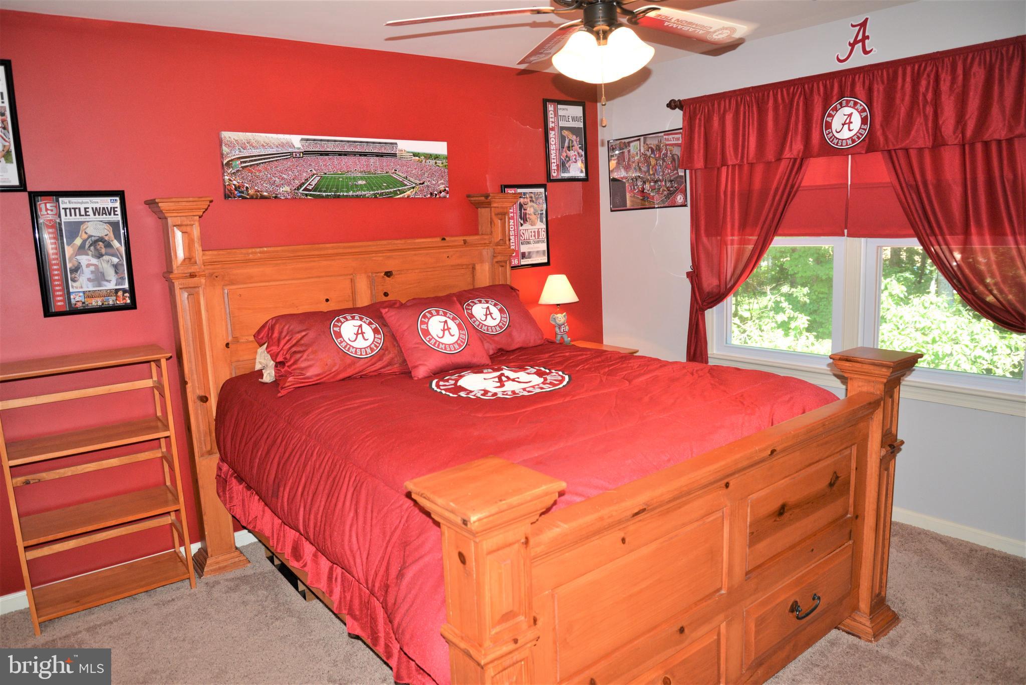 11 Ridgeway Road Stafford, VA 22556 - Photo 32 of 61 3rd Upper-level Bedroom w/ Pool and Backyard View