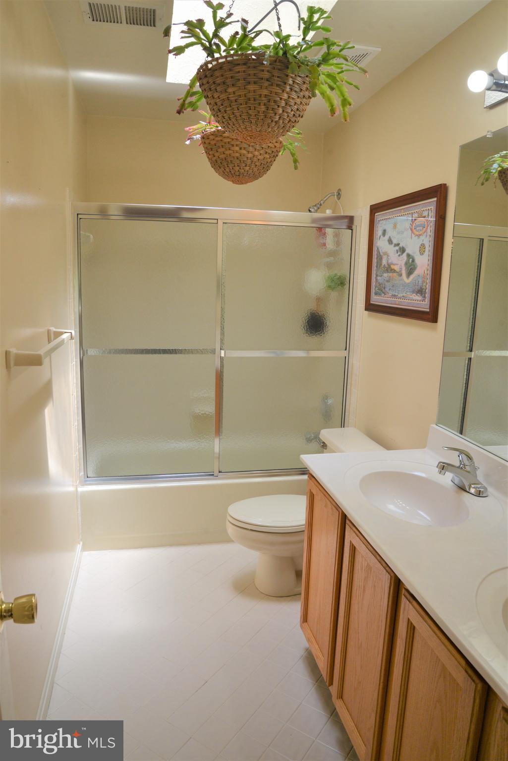 11 Ridgeway Road Stafford, VA 22556 - Photo 37 of 61 2nd Upper-level Bathroom