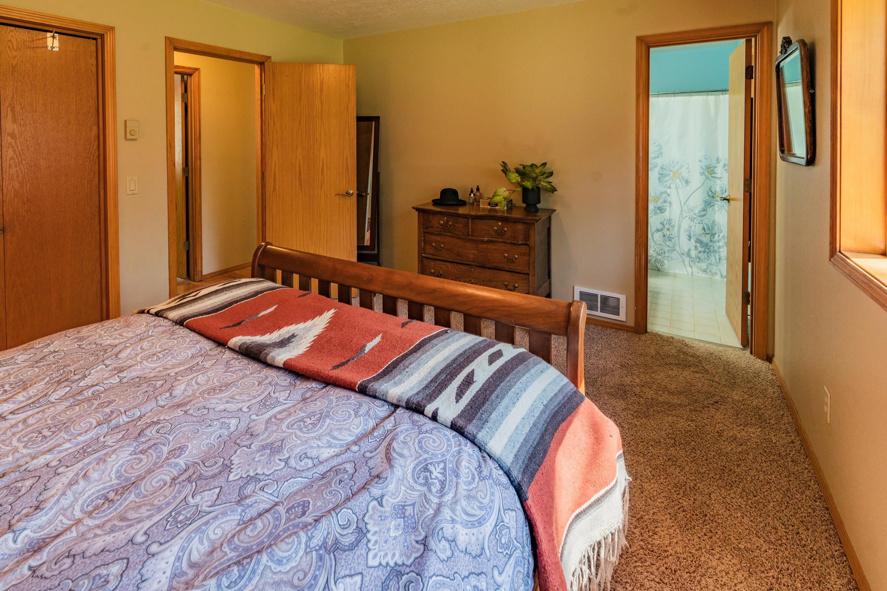 59965 Navajo Road Bend, OR 97702 - Photo 16 of 27 DSC06866-HDR