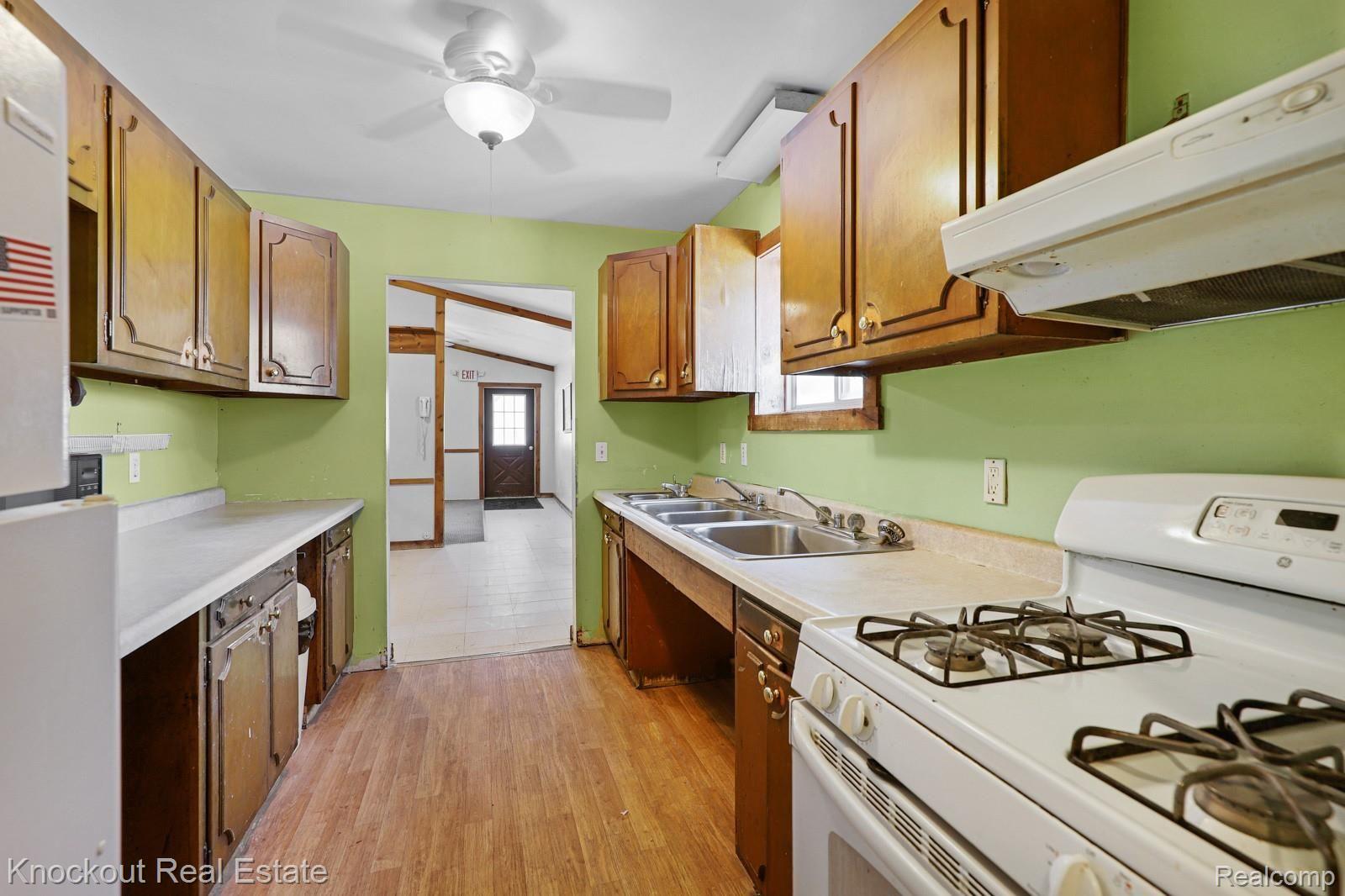 8495 Moorish Road Birch Run, MI 48415 - Photo 13 of 34 8495 Morrish Birch Run-12.jpg