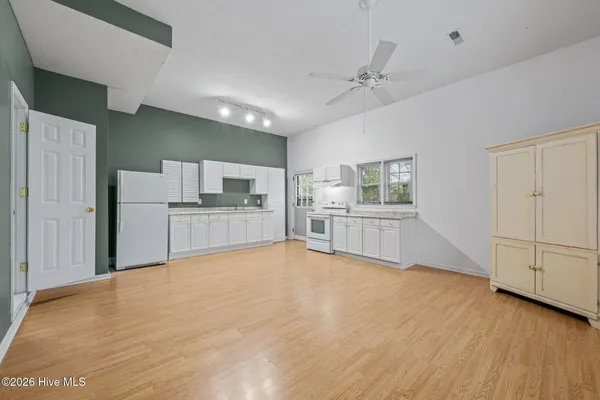 $420,000 | 327 Plantation Drive, New Bern, NC 28562