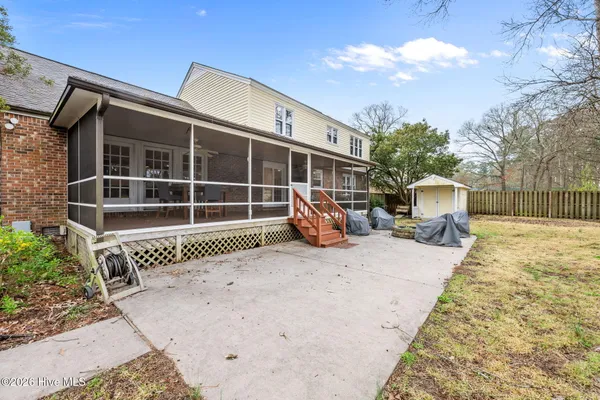 $420,000 | 327 Plantation Drive, New Bern, NC 28562