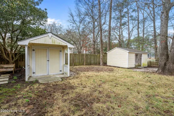 $420,000 | 327 Plantation Drive, New Bern, NC 28562