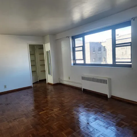 $1,600 | 6515 Boulevard East, Unit 4S, West New York, NJ 07093