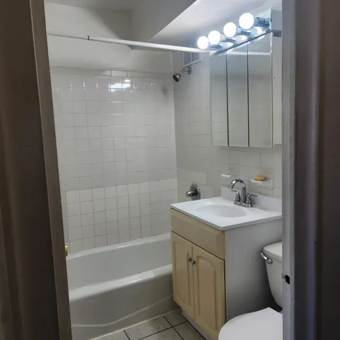 $1,600 | 6515 Boulevard East, Unit 4S, West New York, NJ 07093